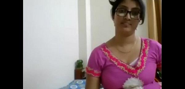  PAKISTANI GIRL WEB PLAYING FOR FUN